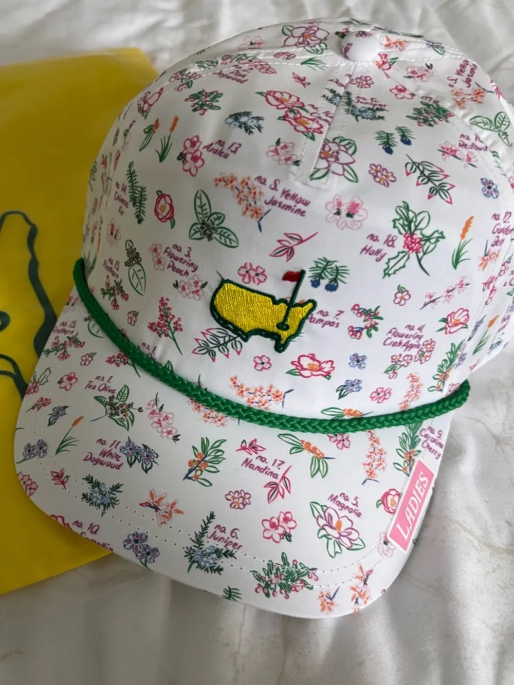 Masters 2026 Ladies White Floral Masters-Style Golf Cap with Green Trim - NWT - Picture 1 of 4